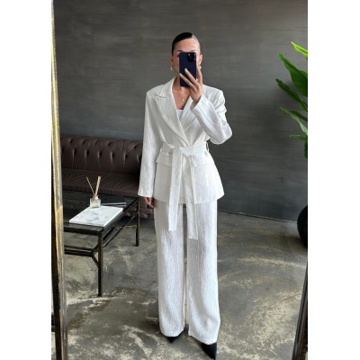 Ekru Beli Kuşaklı Ceket Ve Pantolon Parlak Takım Ekru Beli Kuşaklı Ceket Ve Pantolon Parlak Takım