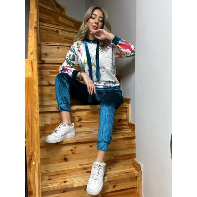 Kadın Kadife Kumaş Uzun Kollu Kapüşon Detay çiçek Baskılı Sweat Ve Pantolon Ikili Takım Kadın Kadife Kumaş Uzun Kollu Kapüşon Detay çiçek Baskılı Sweat Ve Pantolon Ikili Takım
