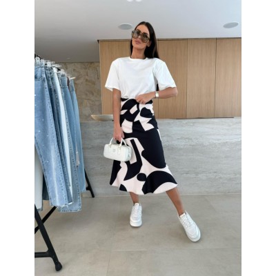 Kadın Kısa Kollu Bisiklet Yaka Viskon Bluz Ve Desenli Süprem Etek Ikili Takım Kadın Kısa Kollu Bisiklet Yaka Viskon Bluz Ve Desenli Süprem Etek Ikili Takım