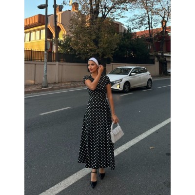 Kadın Kısa Kollu Bisiklet Yaka Puantiyeli Maksi örme Krep Elbise Kadın Kısa Kollu Bisiklet Yaka Puantiyeli Maksi örme Krep Elbise