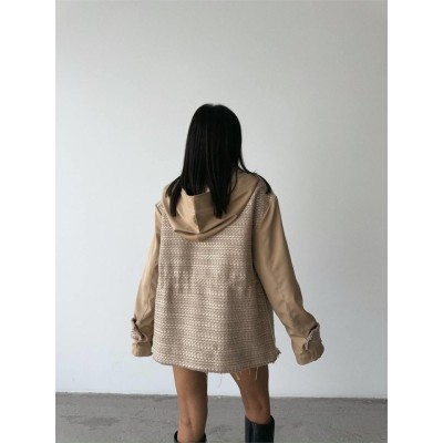 CHANEL -TRENCH GARNİLİ KAPİŞONLU BELDEN BÜZGÜLÜ MONT - Bej CHANEL -TRENCH GARNİLİ KAPİŞONLU BELDEN BÜZGÜLÜ MONT - Bej