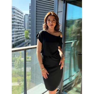 Kadın Kısa Kollu Tek Omuz Askı Ve Aksesuar Detay Beli Lastikli Krep Elbise Kadın Kısa Kollu Tek Omuz Askı Ve Aksesuar Detay Beli Lastikli Krep Elbise