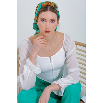 Beyaz Şifon Önü Fermuarlı Bluz 0496 Beyaz Şifon Önü Fermuarlı Bluz 0496