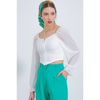 Beyaz Şifon Önü Fermuarlı Bluz 0496 Beyaz Şifon Önü Fermuarlı Bluz 0496