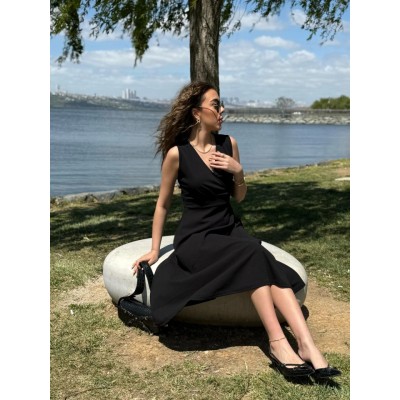 Kadın Ithal Krep Kumaş Kruvaze Yaka Eteği Kloş Kolsuz Mini Elbise Kadın Ithal Krep Kumaş Kruvaze Yaka Eteği Kloş Kolsuz Mini Elbise