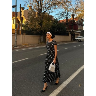 Kadın Kısa Kollu Bisiklet Yaka Puantiyeli Maksi örme Krep Elbise Kadın Kısa Kollu Bisiklet Yaka Puantiyeli Maksi örme Krep Elbise