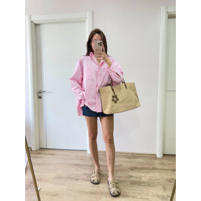 Yakalı Yandan Yırtmaçlı Gömlek - Pembe Yakalı Yandan Yırtmaçlı Gömlek - Pembe